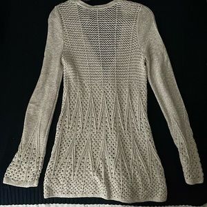 Knitted knotted sweater